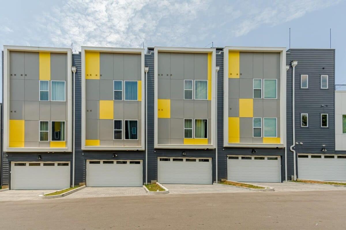 Carrie Underwood'S East Side Rooftop Game Room Nashville Exterior photo