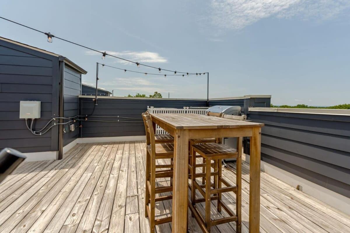 Carrie Underwood'S East Side Rooftop Game Room Nashville Exterior photo